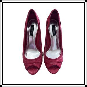 Like New!! WHBM “Callie” Red, Faux Snakeskin, Sexy Cutout Pump, size 7